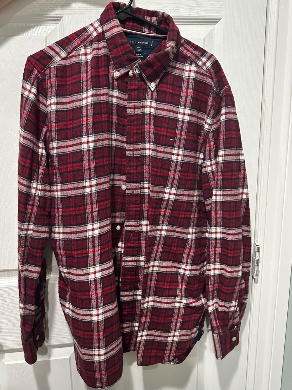 Men's Red Plaid Button-Down Shirt - Classic Flannel Style size L